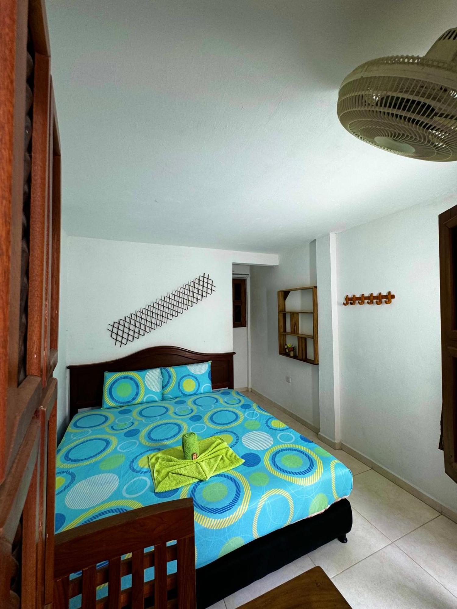 Hostal Nibuni 팔로미노 외부 사진
